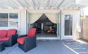 Beachfront Cottage Lower Unit
